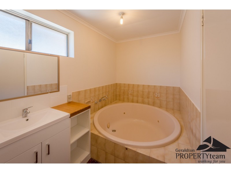 6 Moffatt Place, Tarcoola Beach WA 6530