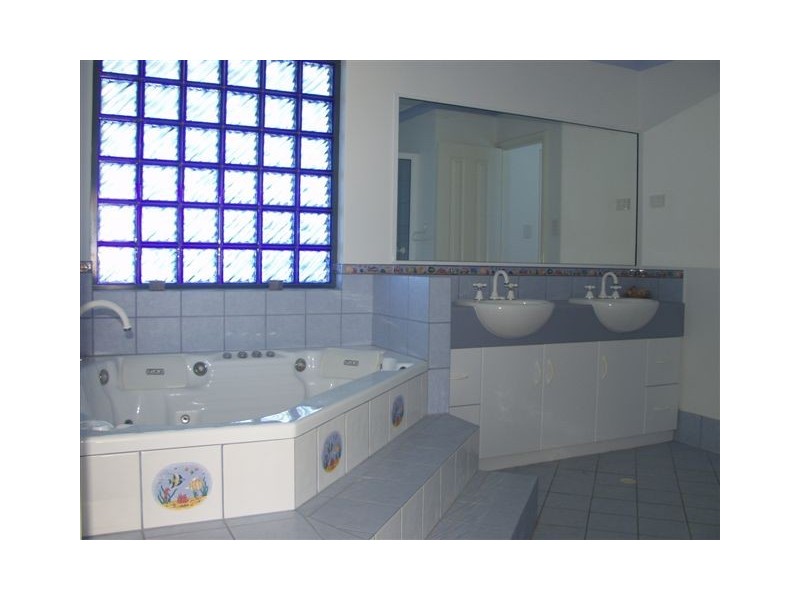 42  Bellimos Drive OCEAN RIDGE, Geraldton WA 6530