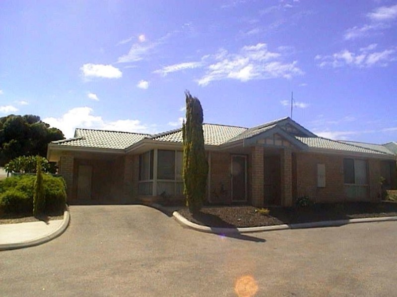 1/4 MeDermot Drive OCEAN RIDGE, Geraldton WA 6530