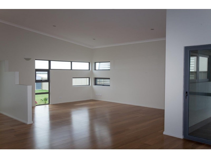 7 Lapwing Way, Wandina WA 6530