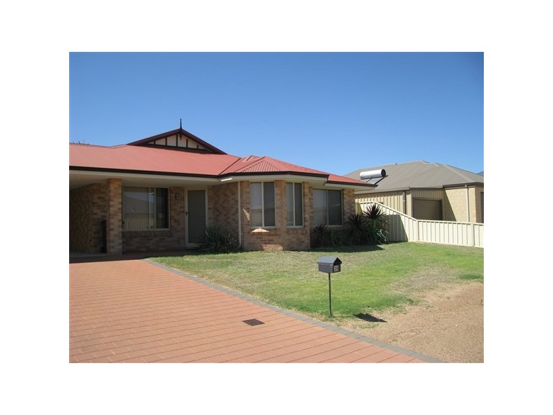 28 Iduna Road, Wandina WA 6530