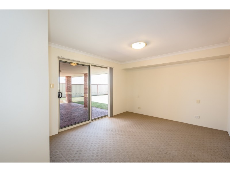 38 Iduna, Wandina WA 6530