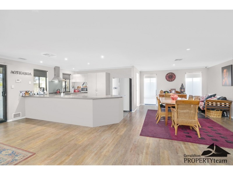 22 Coveside Way, Drummond Cove WA 6532