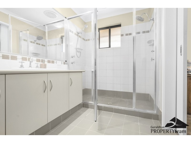 22 Coveside Way, Drummond Cove WA 6532