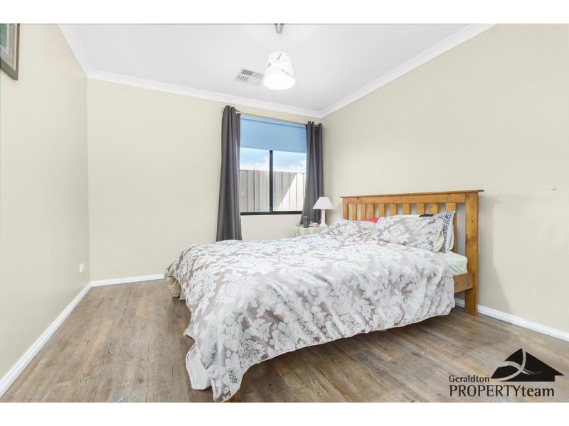 22 Coveside Way, Drummond Cove WA 6532