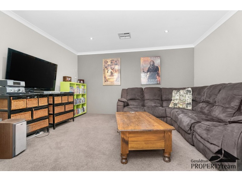 22 Coveside Way, Drummond Cove WA 6532