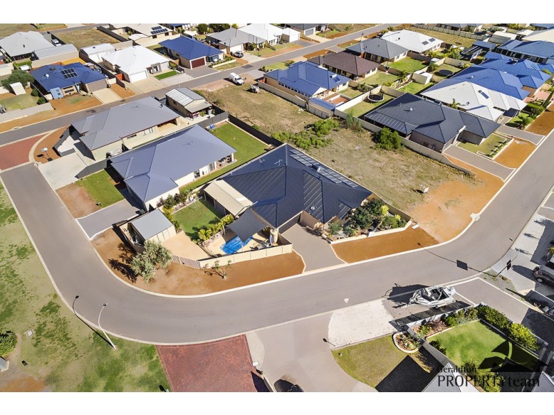 22 Coveside Way, Drummond Cove WA 6532