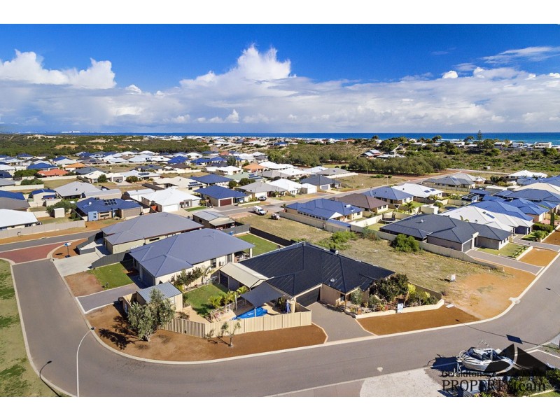 22 Coveside Way, Drummond Cove WA 6532