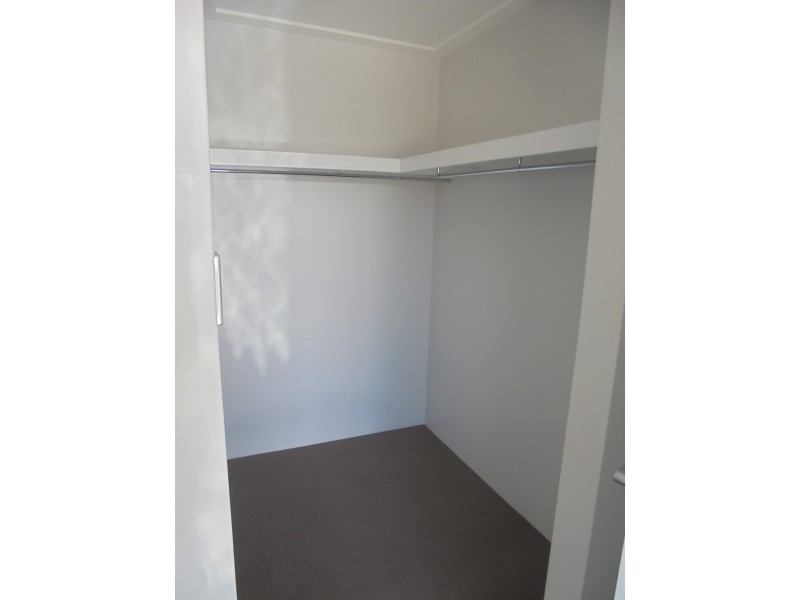 6 Beachcomber Hill, Glenfield WA 6532