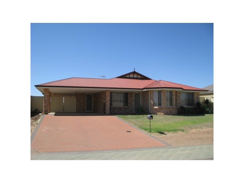 28 Iduna Road, Wandina WA 6530