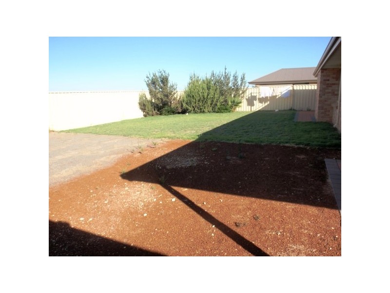 28 Iduna Road, Wandina WA 6530