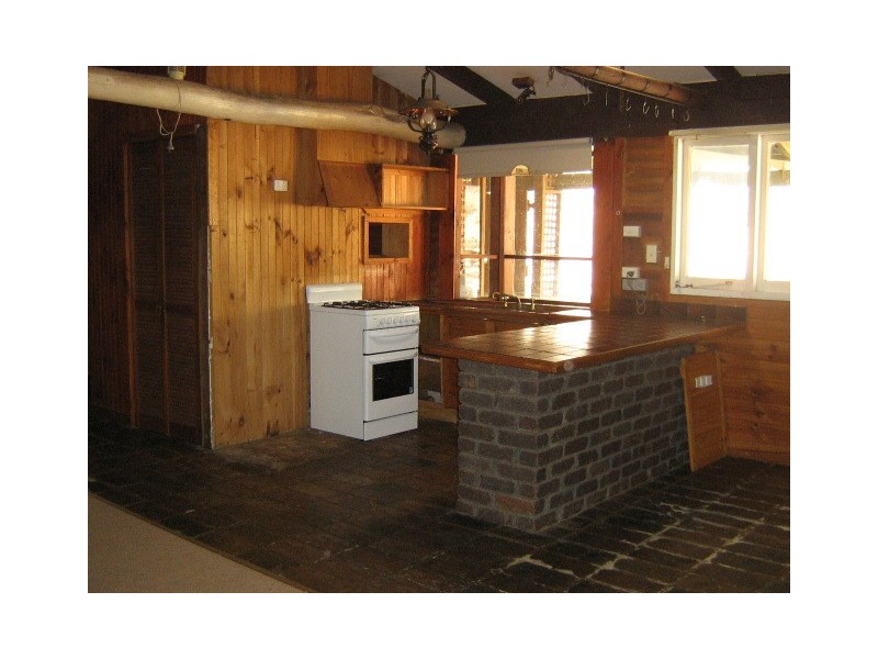 210 Wells Road, Geraldton WA 6530