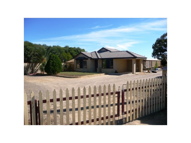 12 Begonia Court, Strathalbyn WA 6530