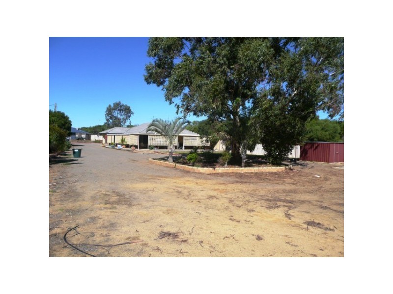 12 Begonia Court, Strathalbyn WA 6530