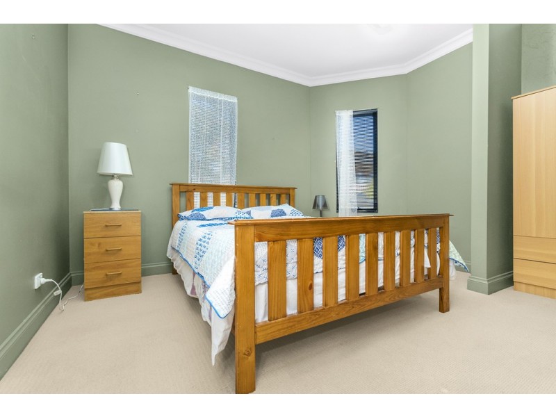 1 Evana Terrace, Wandina WA 6530