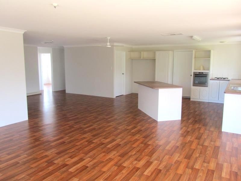 15 Darwinia Close, Strathalbyn WA 6530