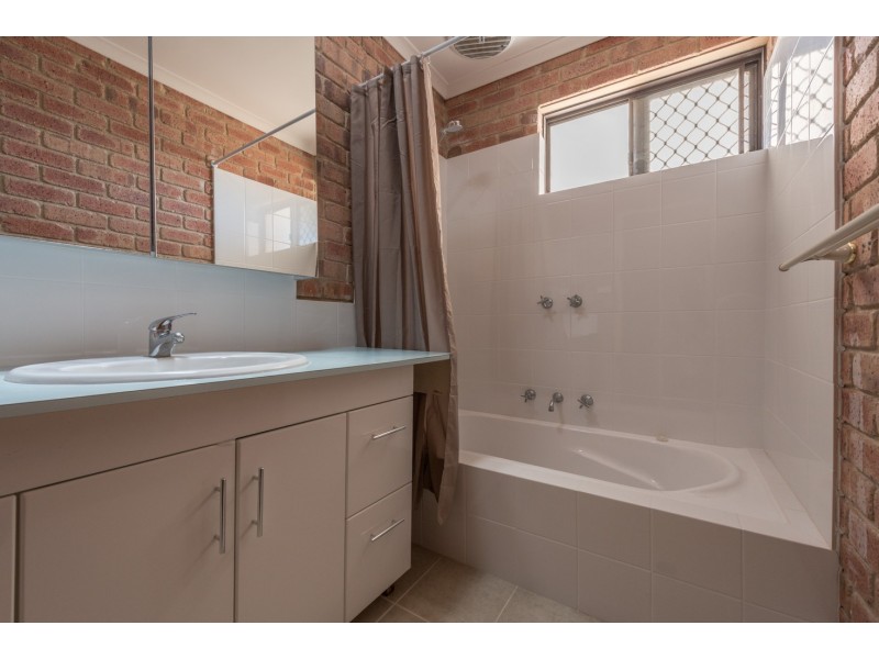 9 Brighton Close, Tarcoola Beach WA 6530