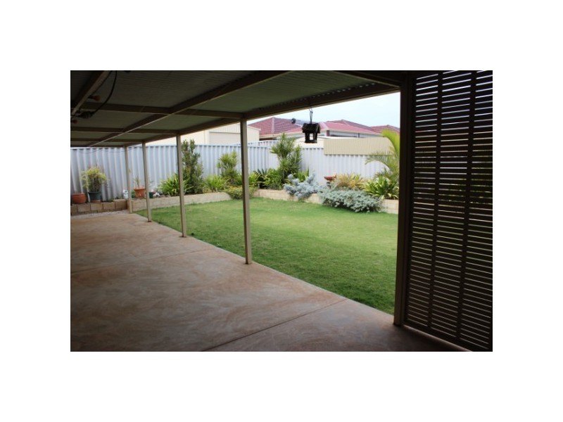 19 Hillview Drive, Drummond Cove WA 6532