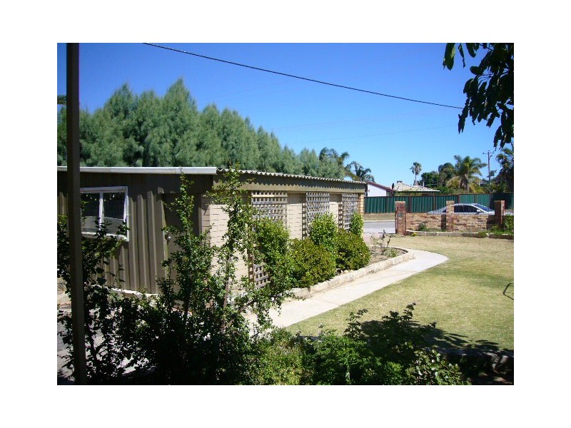 1  Kenny Crescent, Rangeway WA 6530