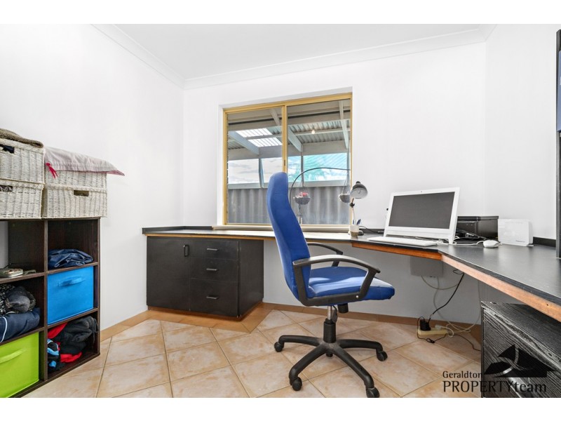 26 Hillview Drive, Drummond Cove WA 6532