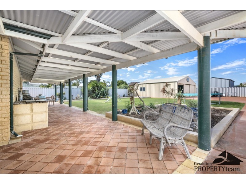 26 Hillview Drive, Drummond Cove WA 6532