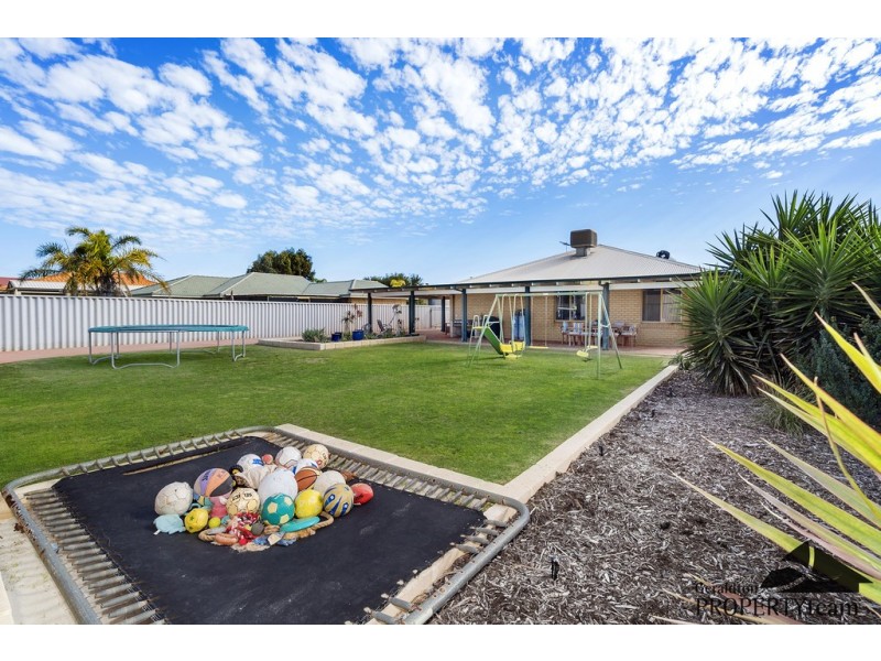 26 Hillview Drive, Drummond Cove WA 6532