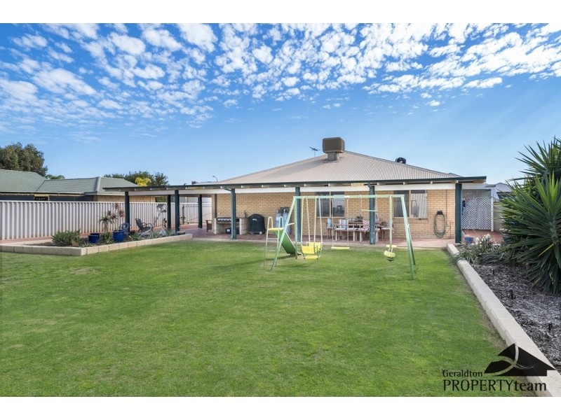 26 Hillview Drive, Drummond Cove WA 6532