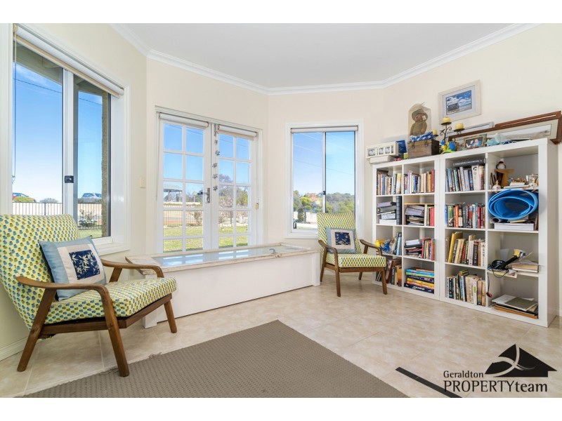 52 Church Street, Dongara WA 6525