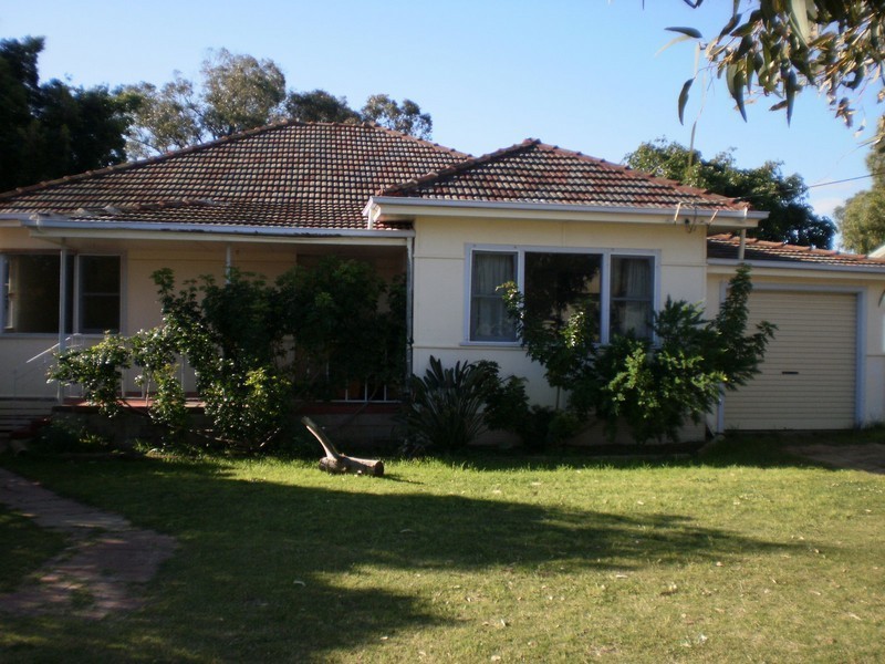 8  Elphick Avenue BLUFF POINT, Geraldton WA 6530