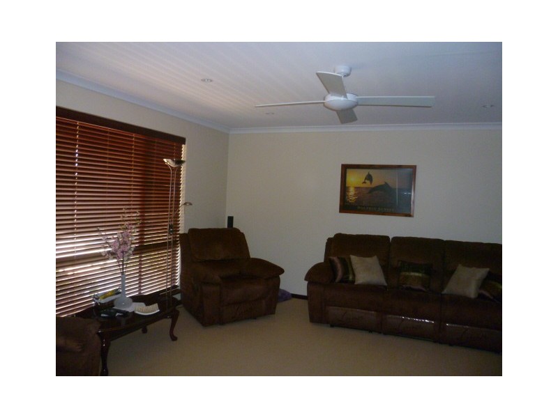 6 Marianthus Close, Strathalbyn WA 6530