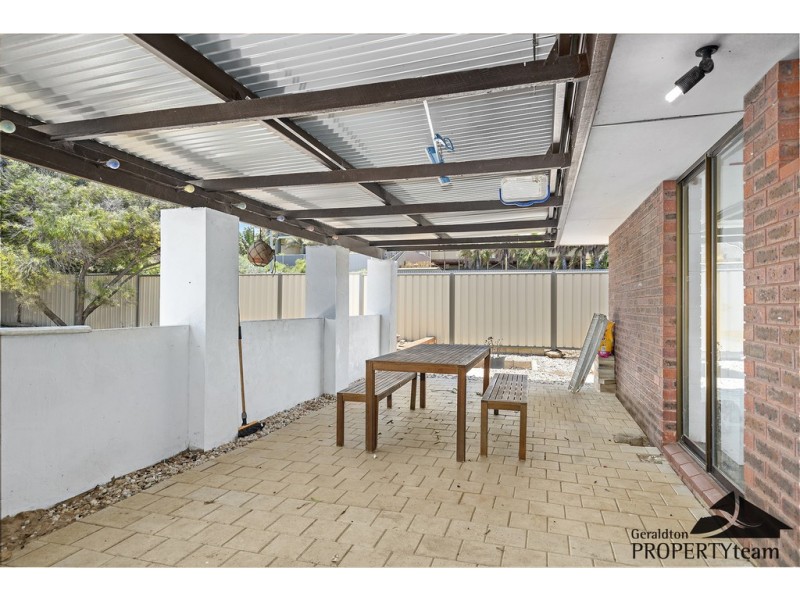 5 Lockyer Road, Tarcoola Beach WA 6530