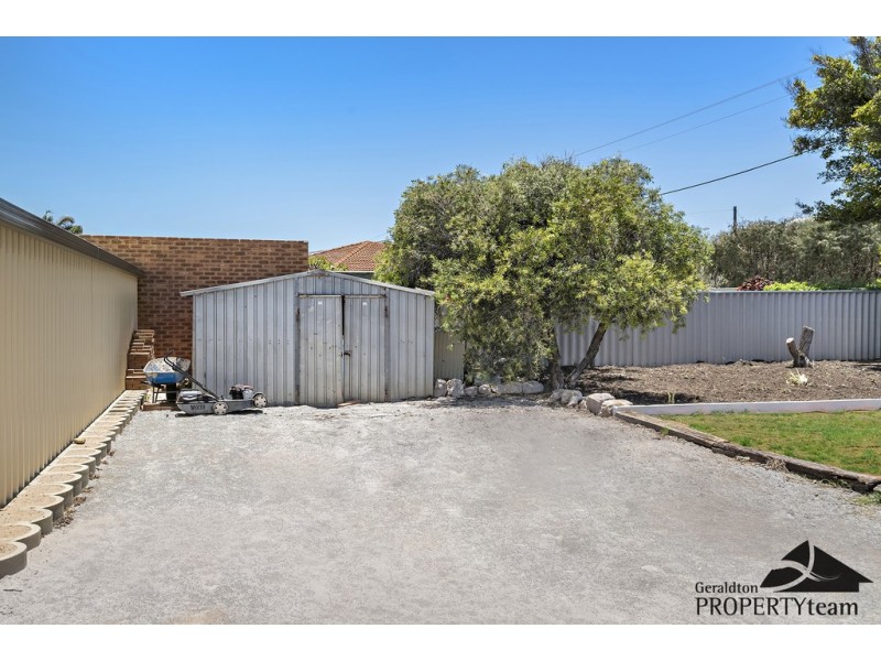 5 Lockyer Road, Tarcoola Beach WA 6530