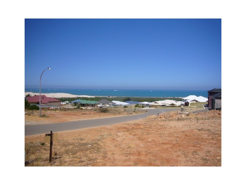 5 Basile Crt, Wandina WA 6530