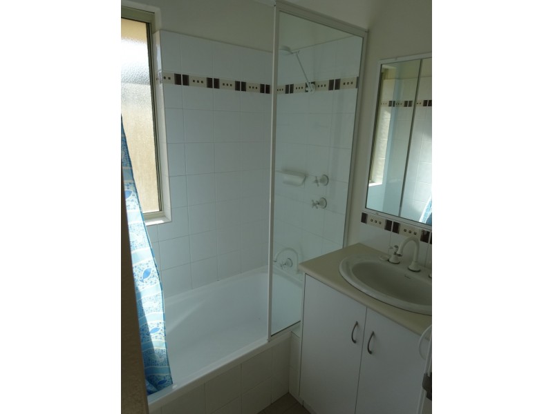 1/269 Third Street, Wonthella WA 6530