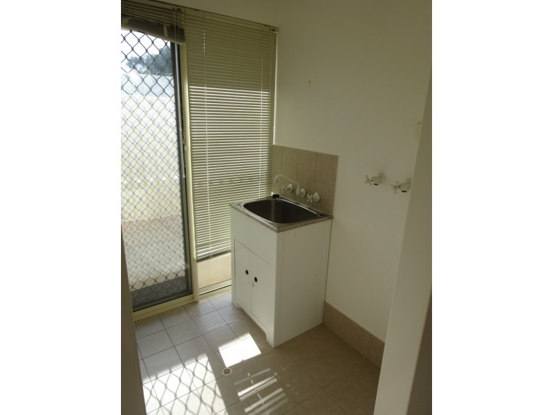 1/269 Third Street, Wonthella WA 6530