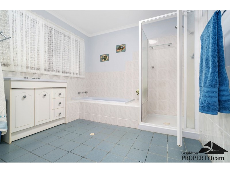 429 David Road, Waggrakine WA 6530