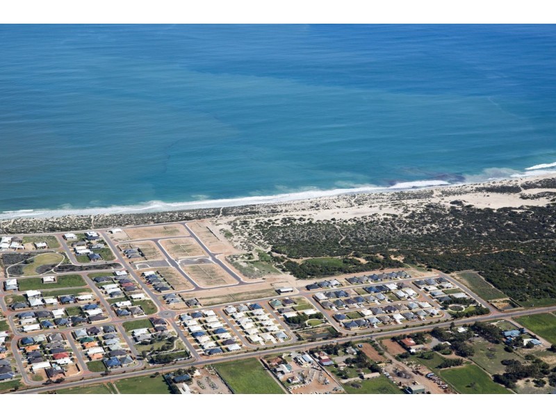 11 Cobia Street, Sunset Beach WA 6530