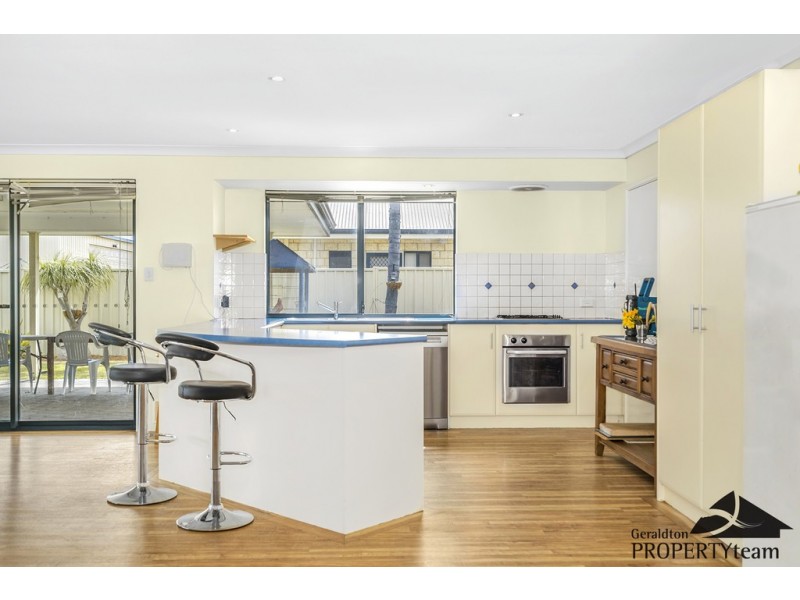 8 Stillwater Avenue, Drummond Cove WA 6532