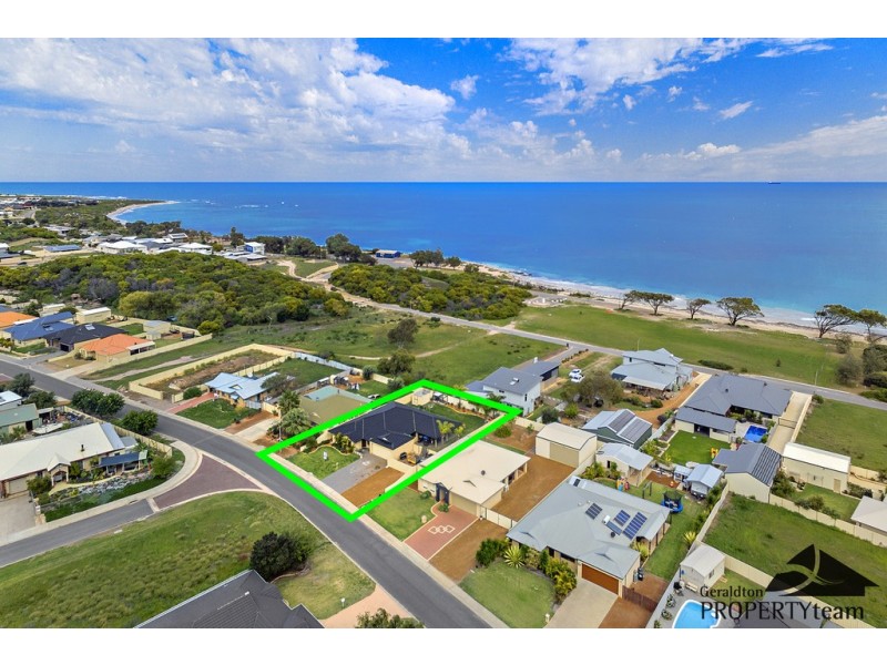 8 Stillwater Avenue, Drummond Cove WA 6532