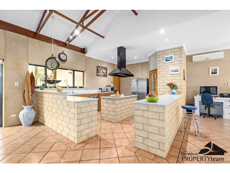 34 Stephen Road, Waggrakine WA 6530