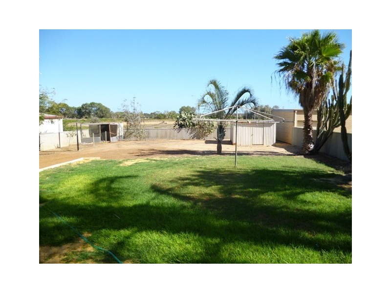 104 Eastward Road, Utakarra WA 6530