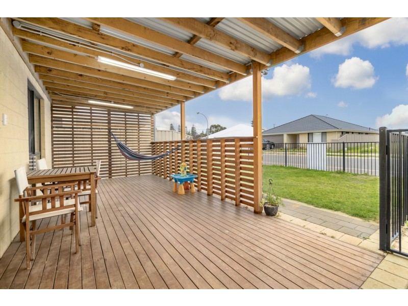 6 Staddon Lane, Beachlands WA 6530