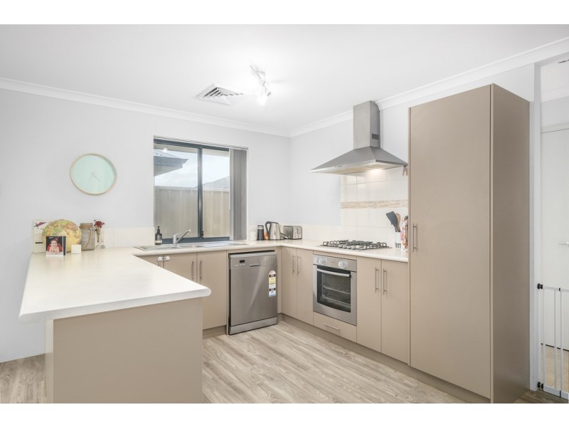 6 Staddon Lane, Beachlands WA 6530