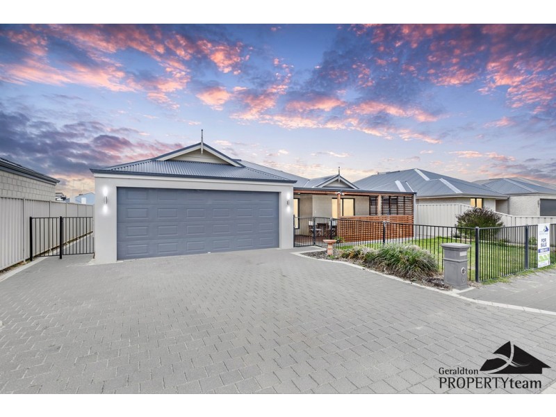 6 Staddon Lane, Beachlands WA 6530