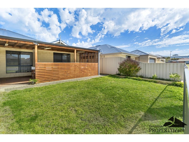 6 Staddon Lane, Beachlands WA 6530