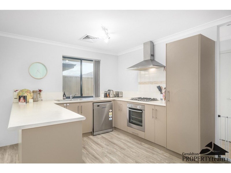 6 Staddon Lane, Beachlands WA 6530