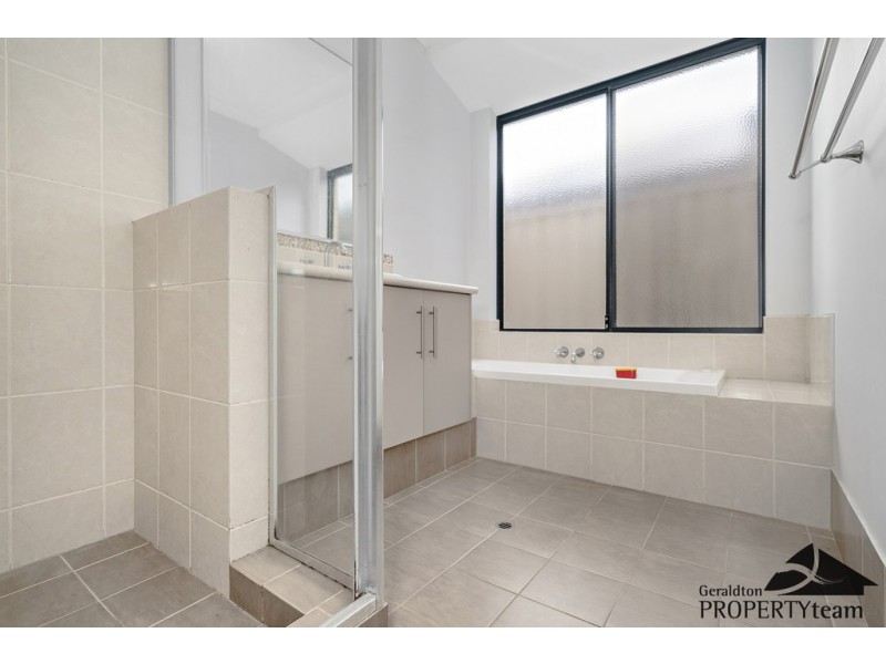 6 Staddon Lane, Beachlands WA 6530