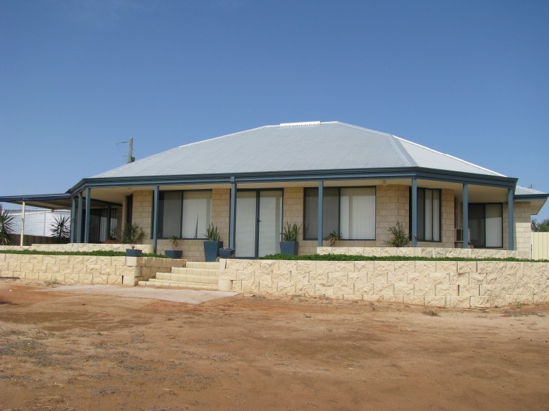 272 Jandanol Road, Rudds Gully WA 6532