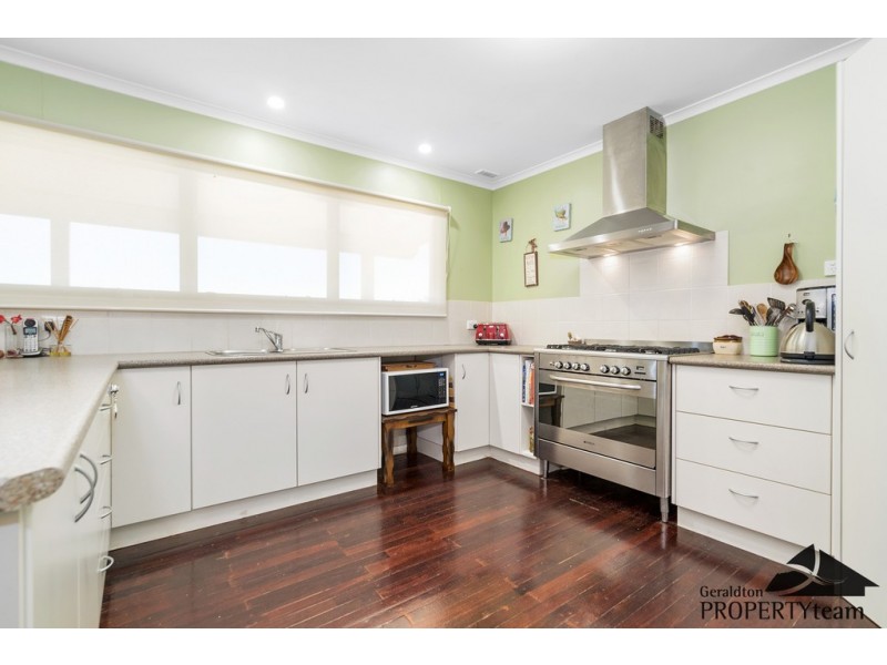 4 Whelan Street, Port Denison WA 6525