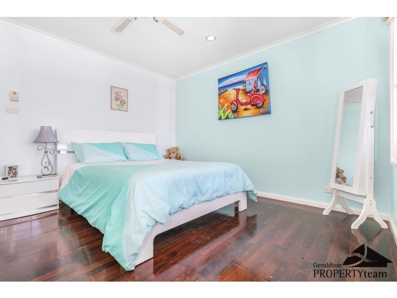 4 Whelan Street, Port Denison WA 6525